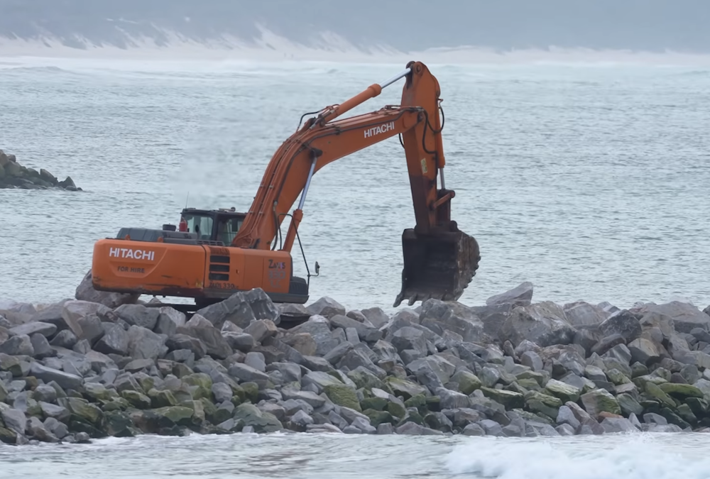 Work On The Groynes Has Resumed